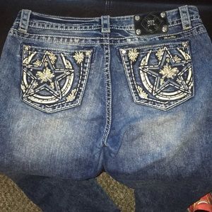 EUC Miss Me Relaxed Boot 33”x32” Jeans